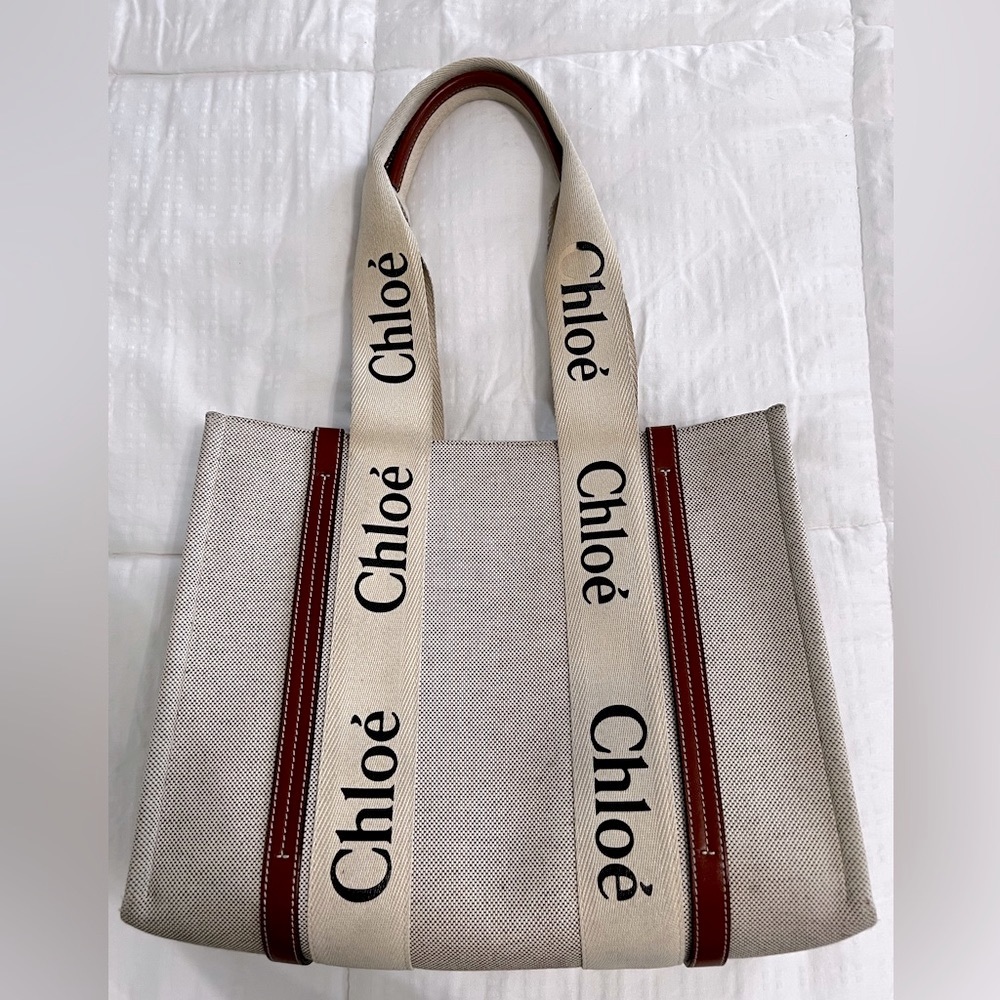 Chloe Medium Woody Linen Tote - Picture 7 of 12